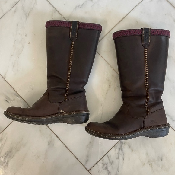 UGG Australia dark brown leather sheepskin Sherpa lined women leather boots sz 8 - Picture 2 of 10